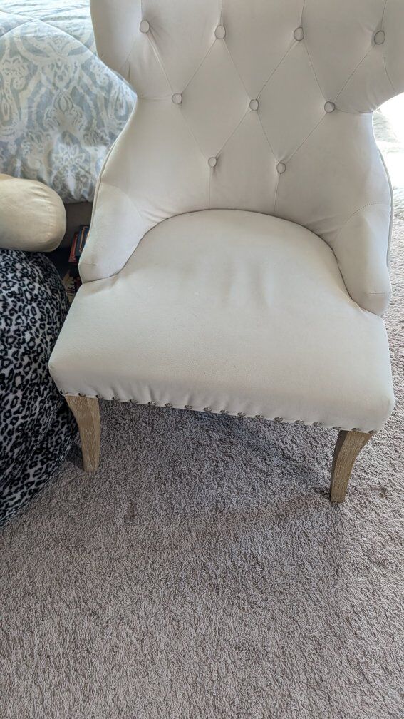 Set of 2 matching white accent chairs