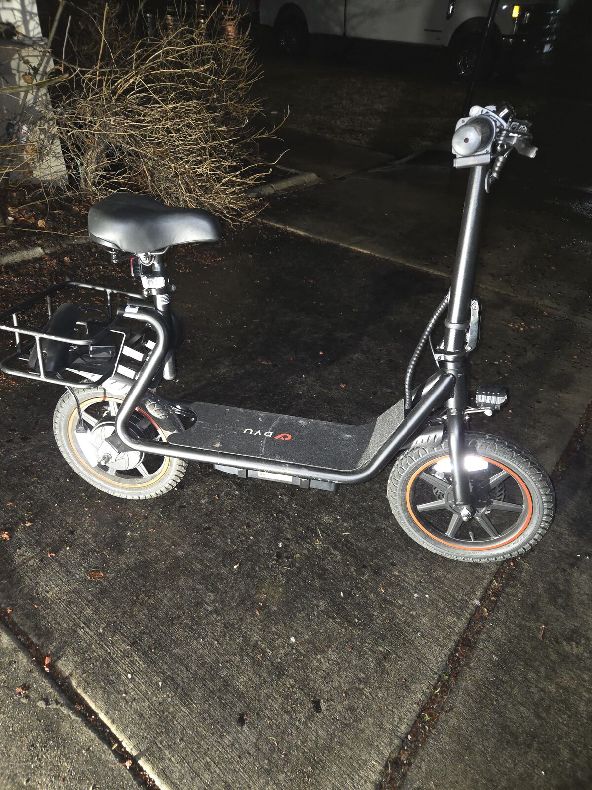 Dyu electric scooter