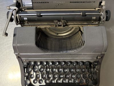 Underwood Champion Typewriter 1940s
