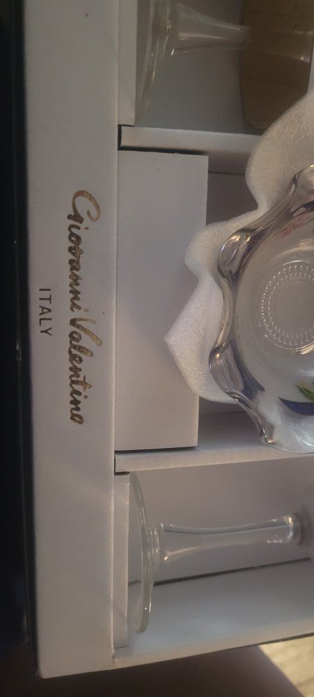 Giovanni Valentino Italy Floral Glassware Set - 2 Wine Glasses & 2 Scalloped Bowls. very old and collectable 