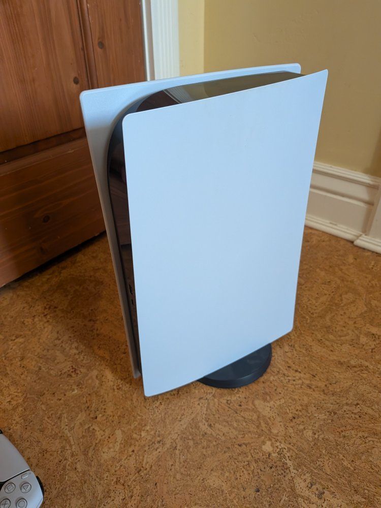 Main image 3