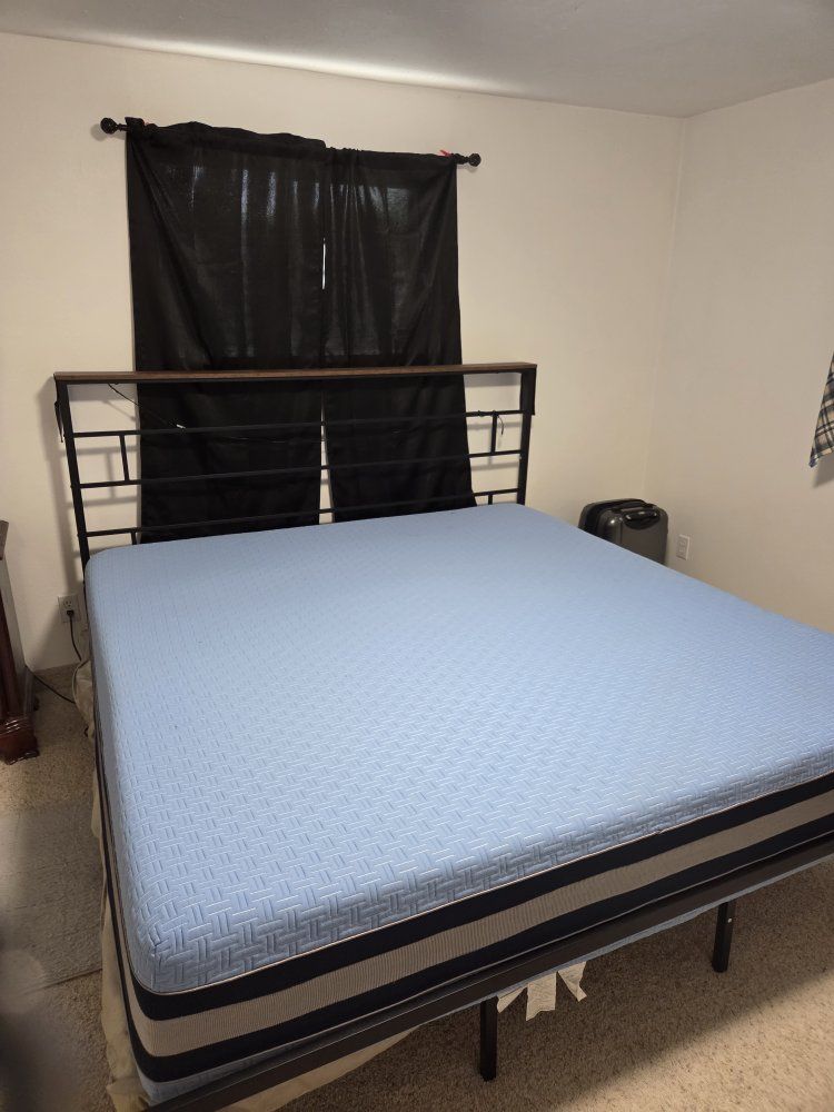 king mattress with frame LED 