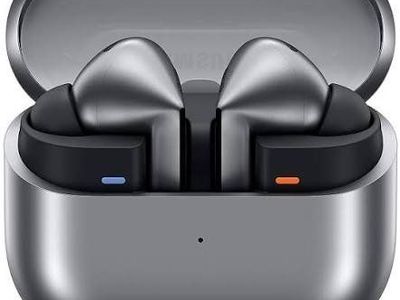 Samsung Galaxy Buds3 Pro Wireless Earbuds - Gray with Charging Case