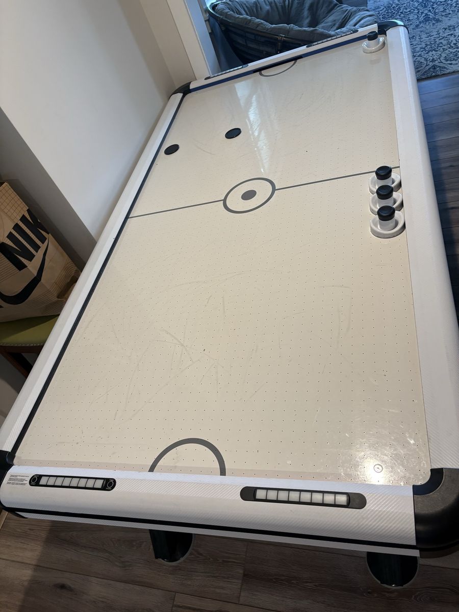 Air Hockey Table