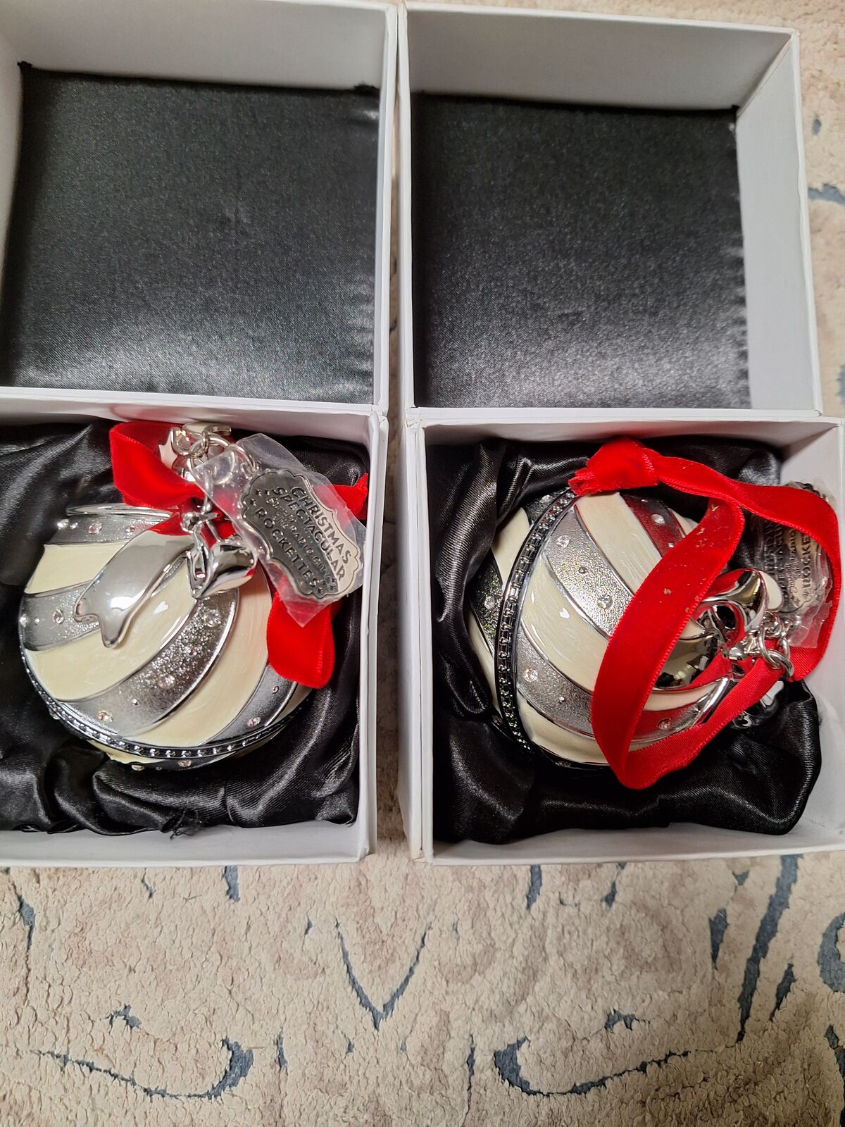 2 new Pandora spectacular rockettes