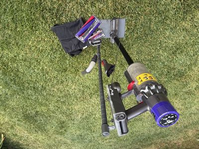 Dyson V8 Animal+ Cordless Stick Vacuum Cleaner with Attachments & Wall Mount (Used)