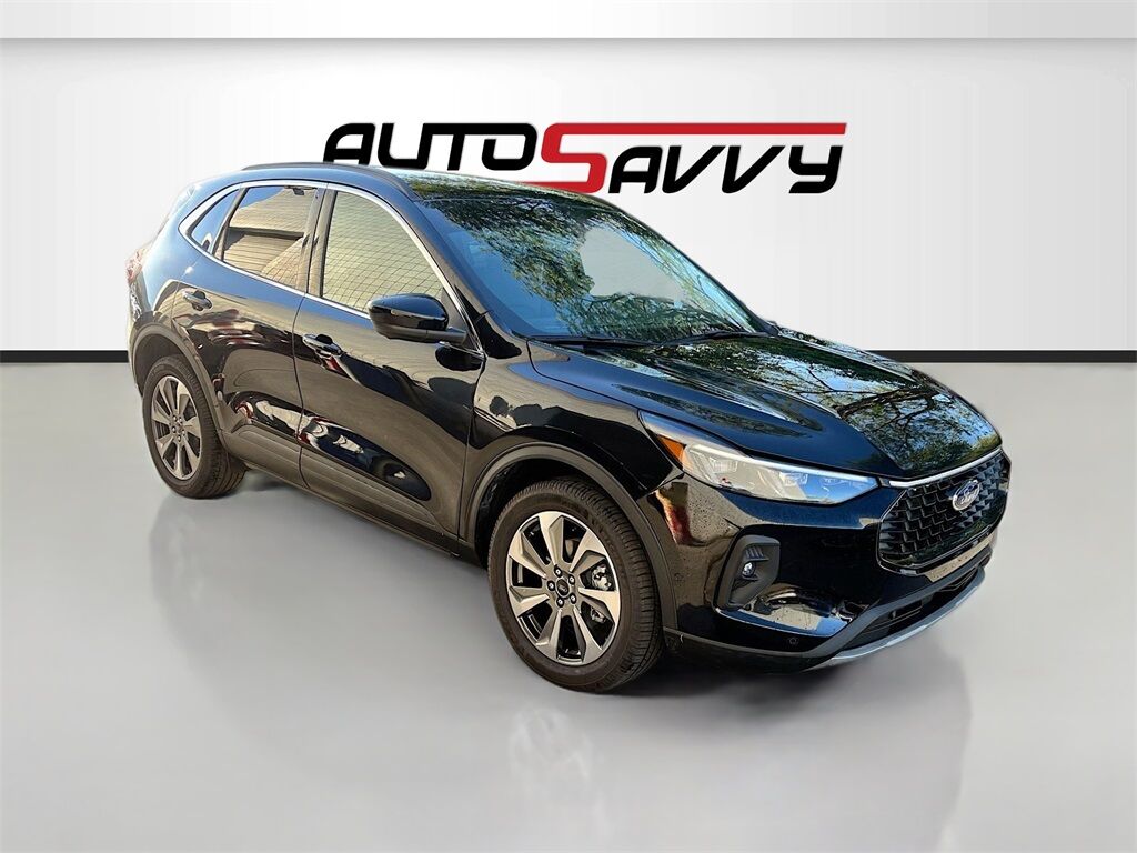 2024 FORD ESCAPE Platinum