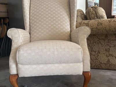 Vintage Chair/Recliner