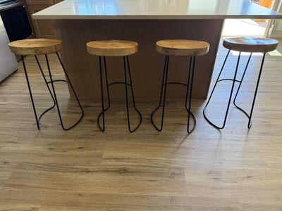 4 Bar Stools