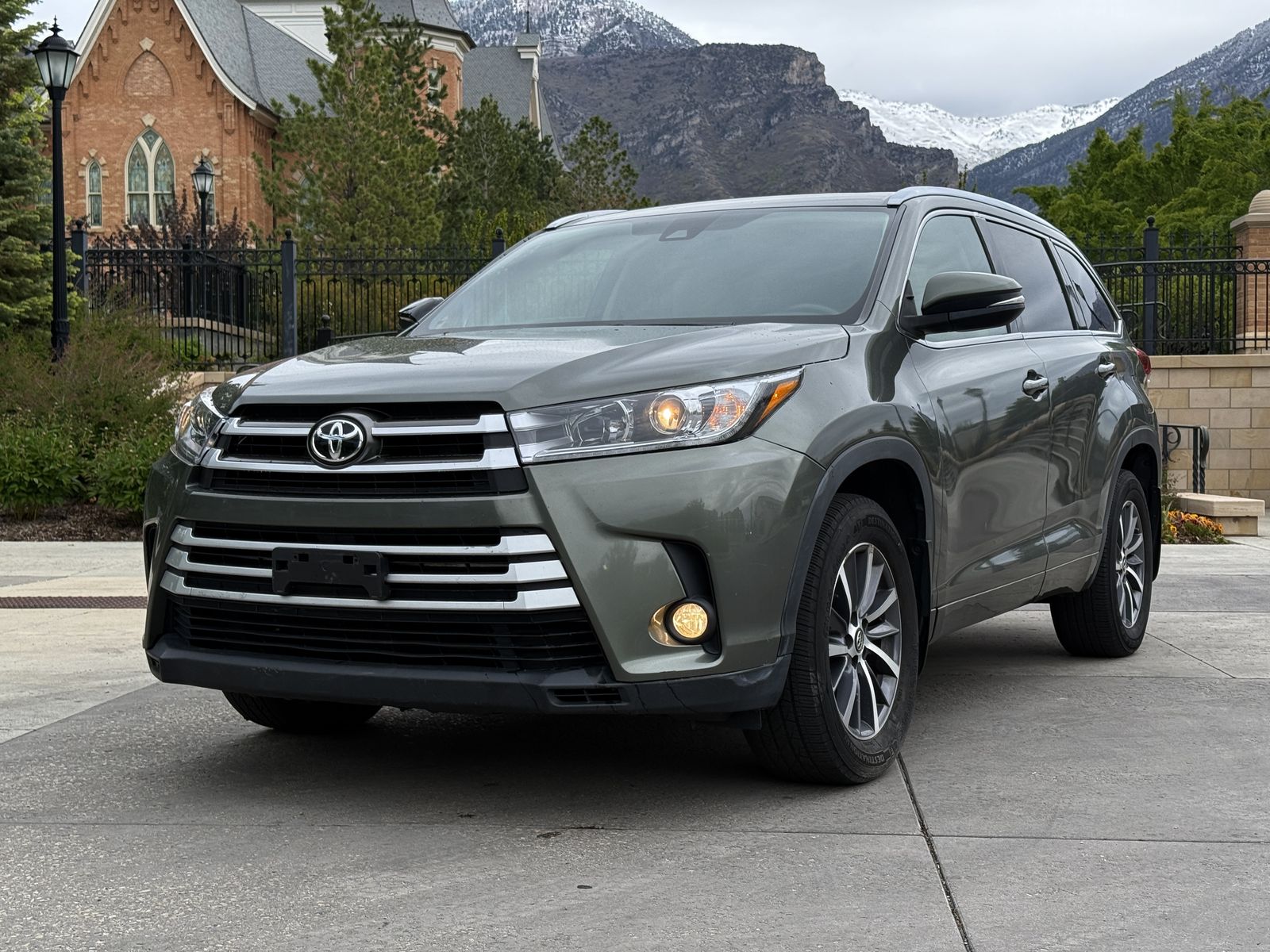 2017 TOYOTA HIGHLANDER XLE