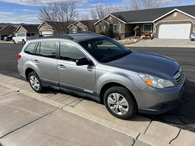 2011 SUBARU OUTBACK