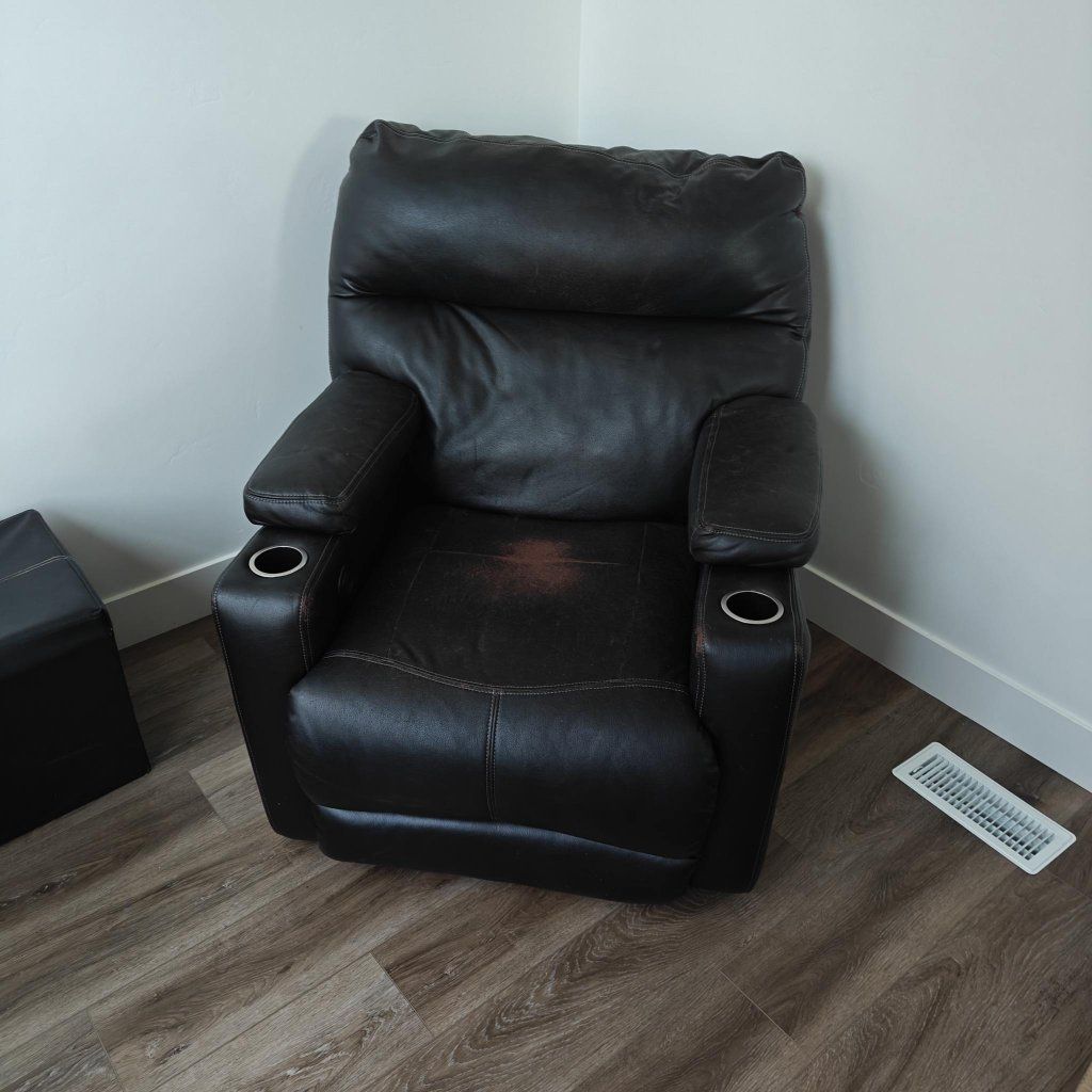 Free Black Leather Chair with Cupholders