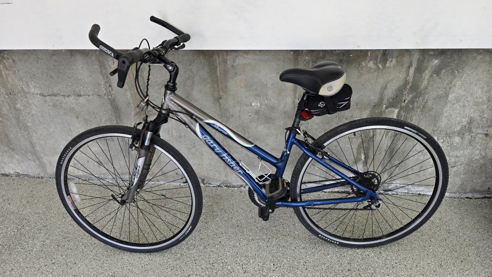 Gary Fisher Tiburon Hybrid Bike - Blue/Silver, Excellent Condition