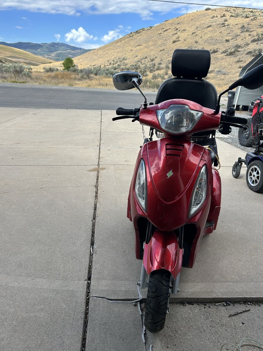 3 wheeled scooter for Adults