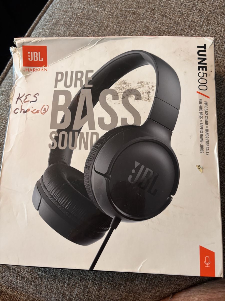 New JBL tunes 500 corded headphones in box