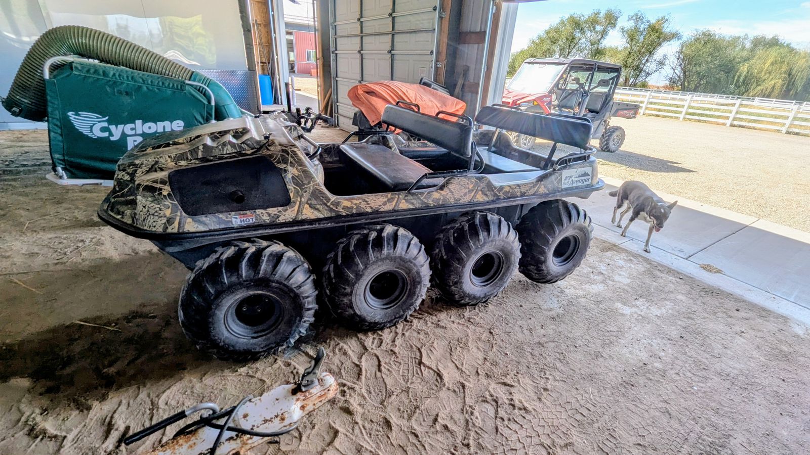 Main image 4