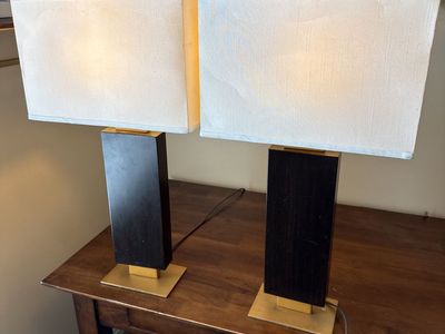 Matching lamps