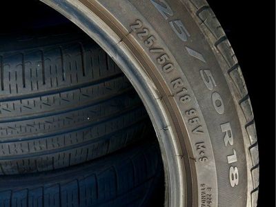 4-Pirelli 225/50R18 run flat tires