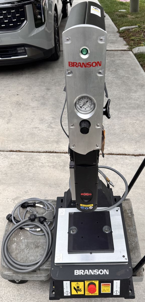 Branson 2000Xdt 4 kW 20 kHz Ultrasonic Welder – Low 23,933 Cycles – Tested – 240 V