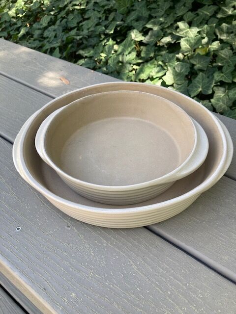 PAMPERED CHEF Heritage Collection Stoneware Round Bakers    $35 for Set