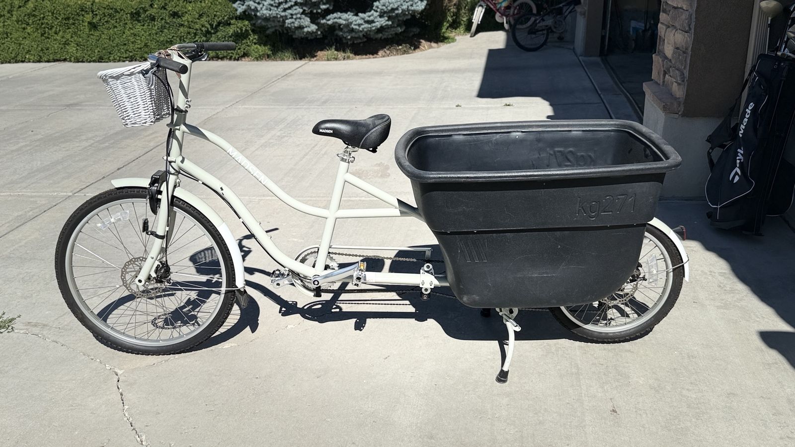 Madsen Cargo Bike in Mint Condition