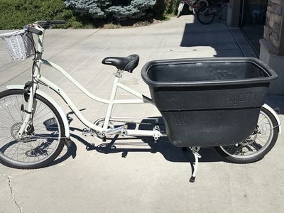 Madsen Cargo Bike in Mint Condition