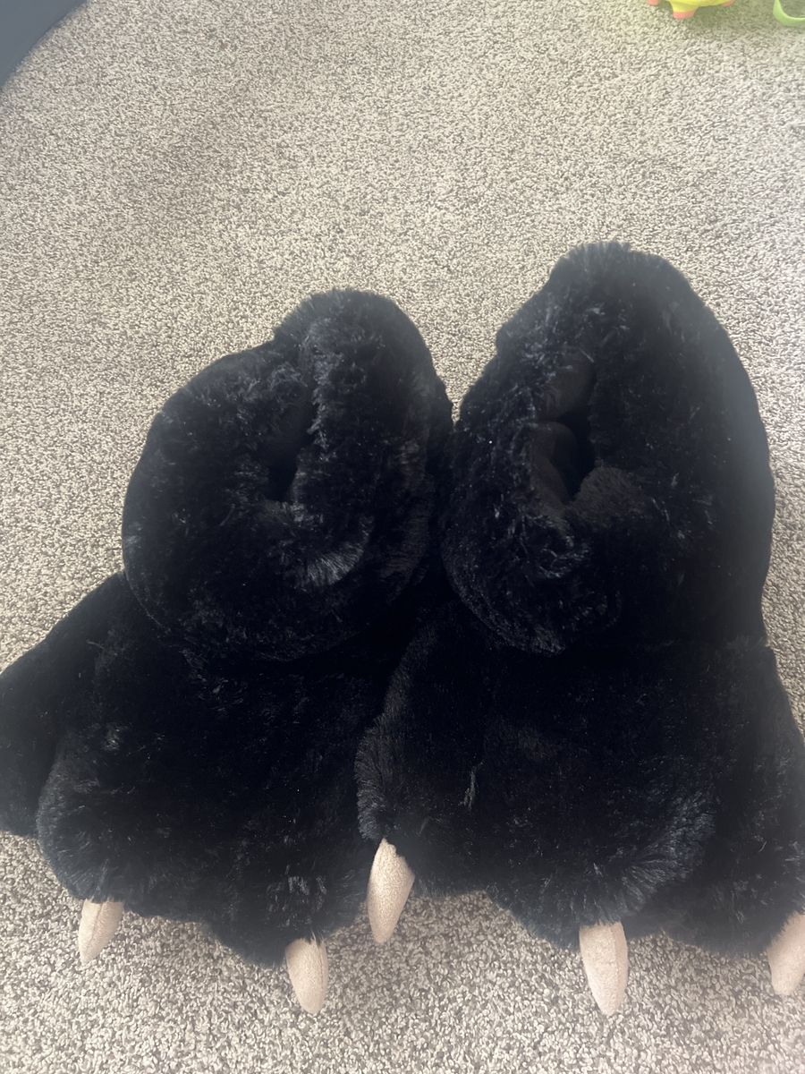 Lazy brand Black Bear Paw Slippers size 8-10.5