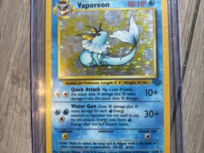 Pokémon Vaporeon 12/64 Holographic Jungle Set 80 HP LV. 42 Card