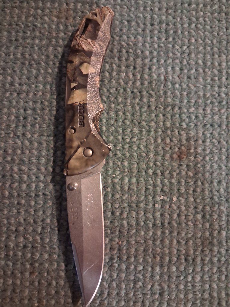 Buck Bantam series folding pocket knife,