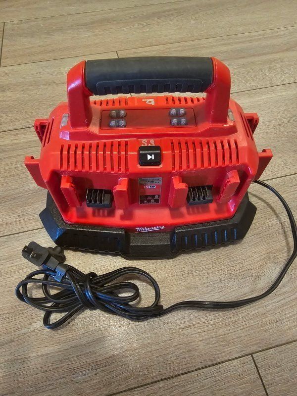 Milwaukee M18 Six-Pack Battery Charger 48-59-1806