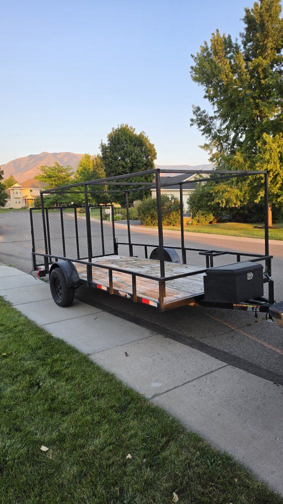 Utility Trailer W/Rack & ToolBox & Ramp
