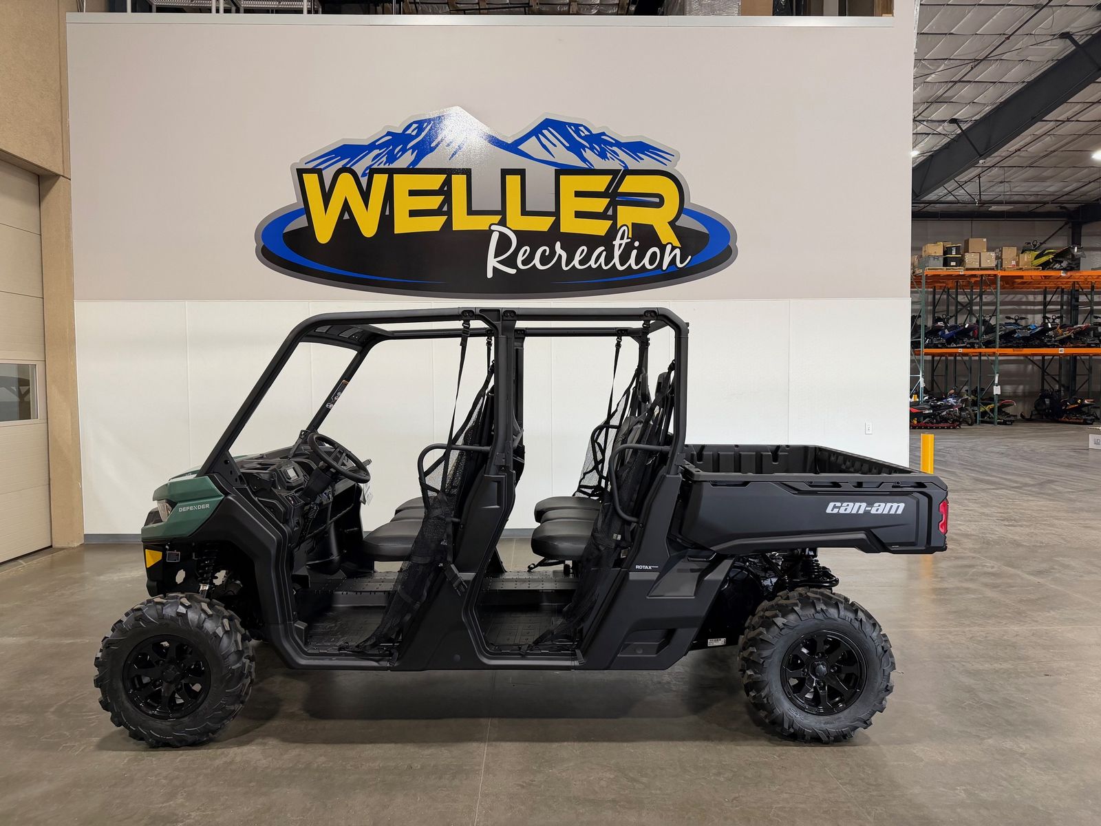2026 CAN AM UTV DEFENDER MAX DPS HD10           COMPASS GREEN
