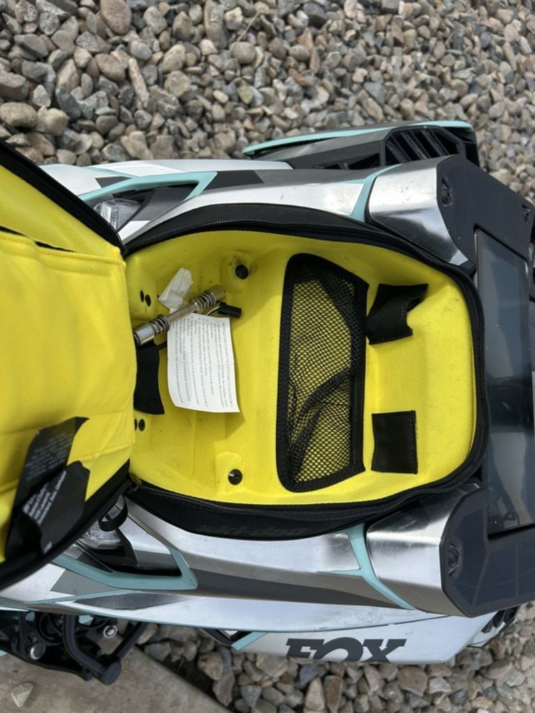 Main image 10