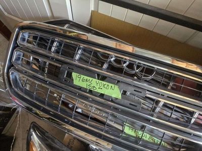 2019 GMC Yukon Grill