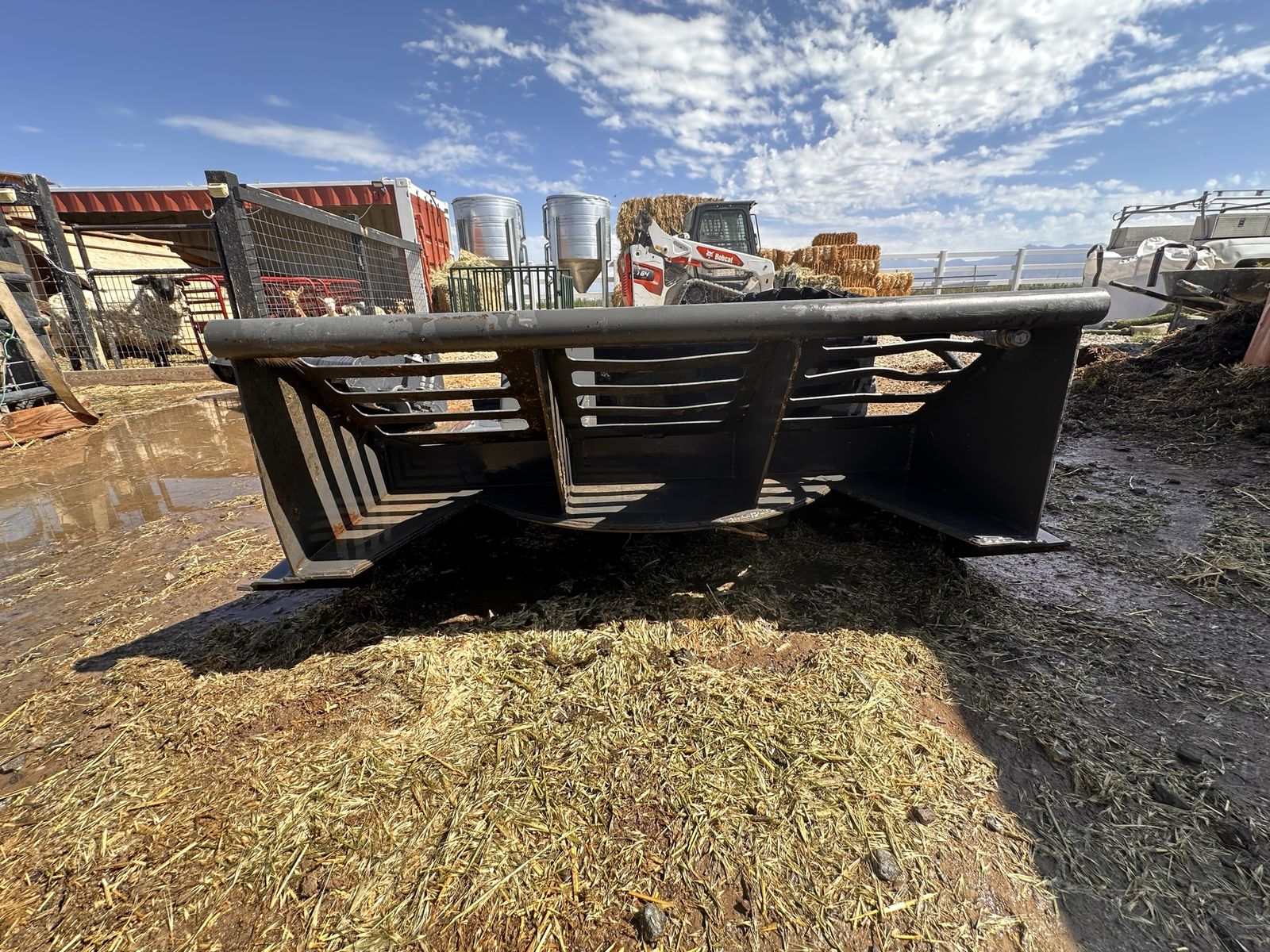 Main image 3