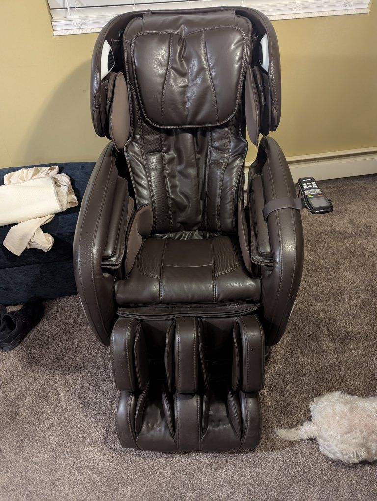 Cozzia 3D Massage Chair - Brown Leather Recliner with Multiple Massage Modes