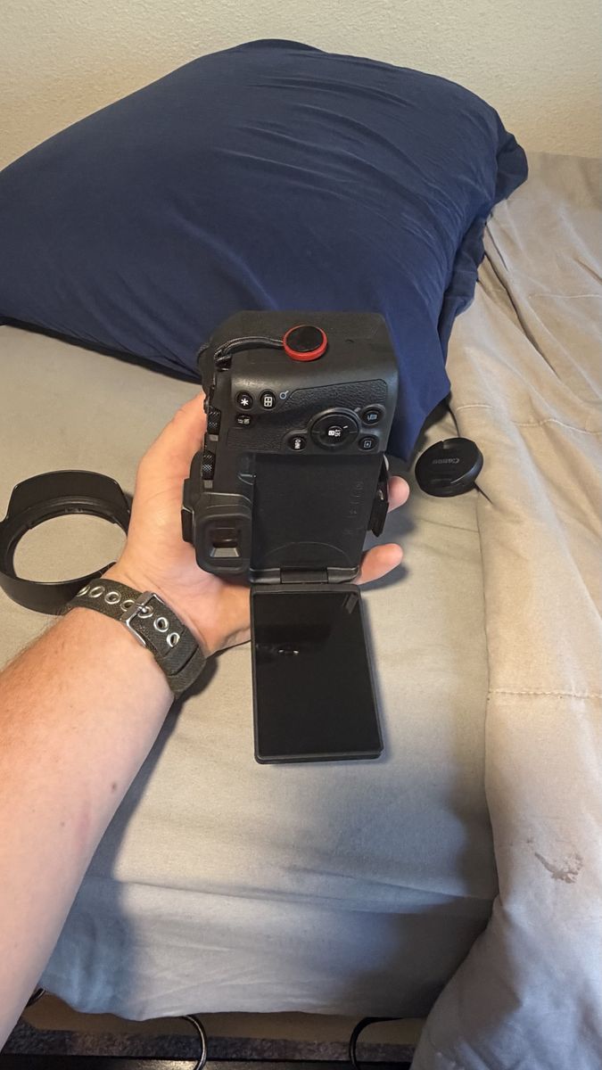 Main image 6