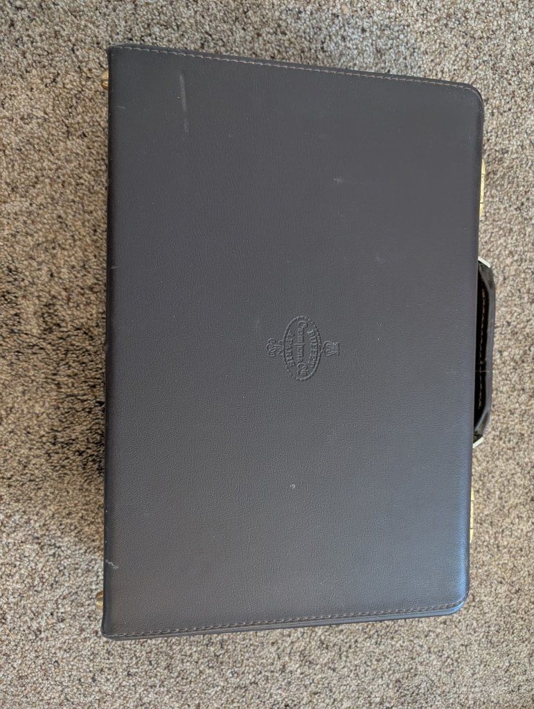 Main image 4