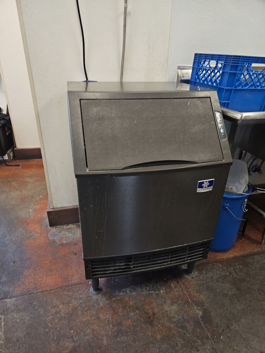 Hoshizaki Ice Machine - Commercial Grade, Used
