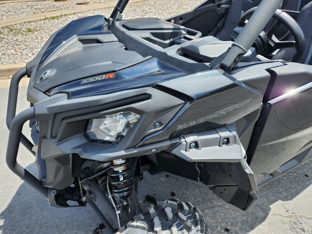 2023 Can-Am® Commander MAX DPS