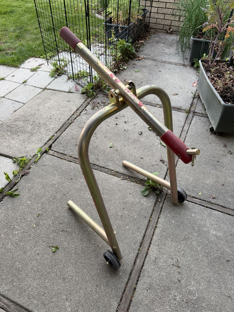 Pit bull Motorcycle Stand