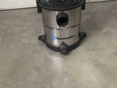 Vacmaster 4-Gallon Wet/Dry Shop Vacuum – Excellent Condition (used once)