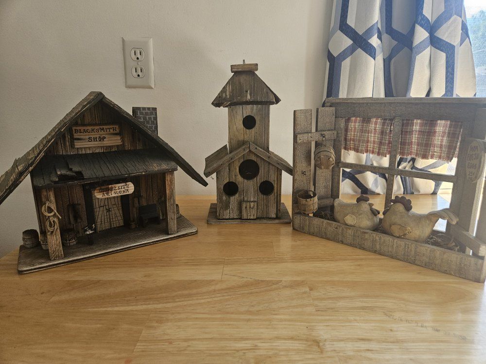 Rustic Farmhouse Decor Set: Birdhouse, Blacksmith Shop, Chicken Coop