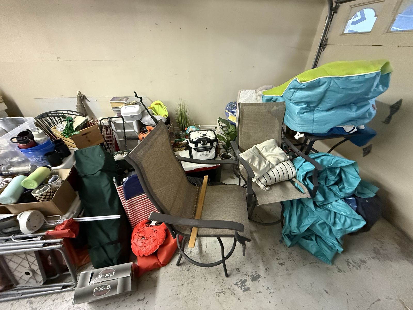 Main image 4