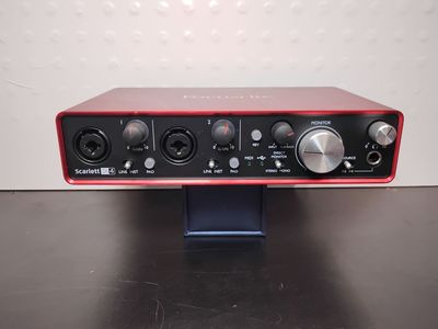 Focusrite Scarlett 2i 4 - 2-in/4-out USB 2.0 Audio interface