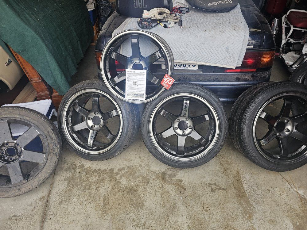 Volk Racing TE37 SL 5x114.3 18x9.5 22.