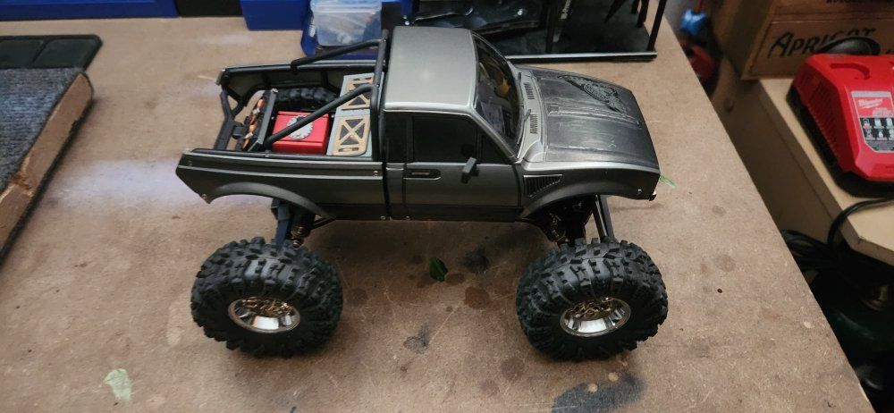 Custom Injora RC Rock Crawler Pickup Truck - Gray 1/18 scale 