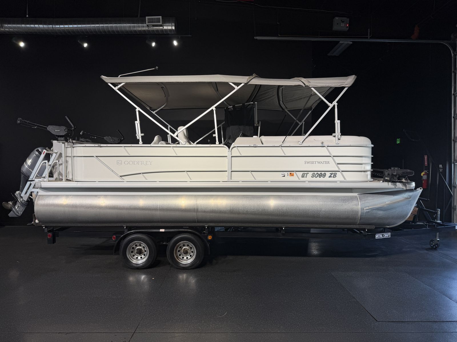 2022 Sweetwater 2386 FS