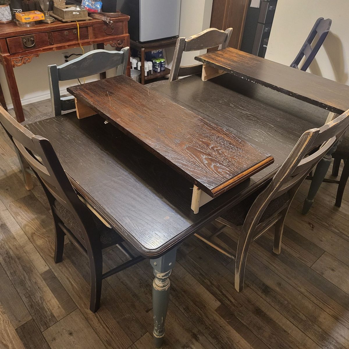Farmhouse Dining room table & chairs