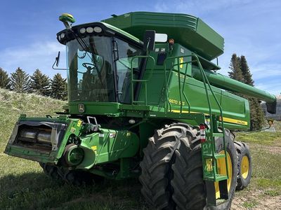 John Deere 9870 Combine